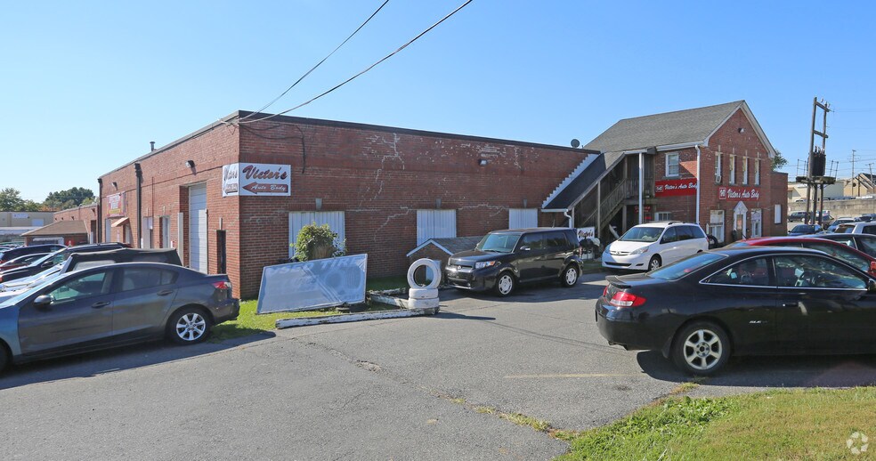 More Photos Of 535 Southlawn Ln, Rockville Warehouse For Lease