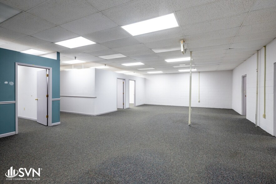 More Photos Of 1047 US Highway 127 S, Frankfort Medical For Lease
