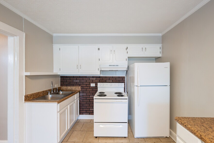 More Photos Of 419 Belmont Ave, Shelbyville Multifamily For Sale