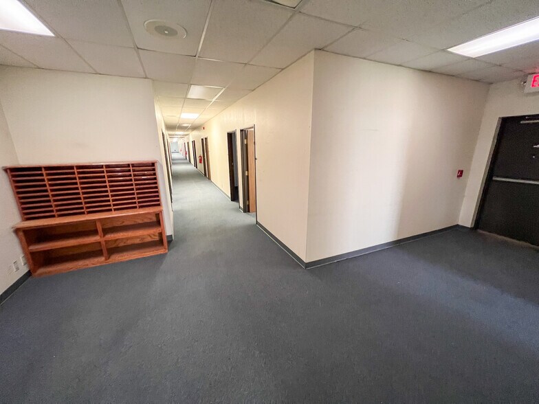 More Photos Of 3016 Kermit Hwy, Odessa Office For Lease