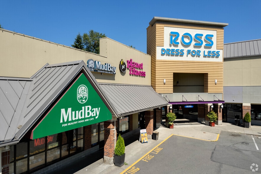 More Photos Of 17171-17535 Bothell Way NE, Lake Forest Park General Retail For Lease