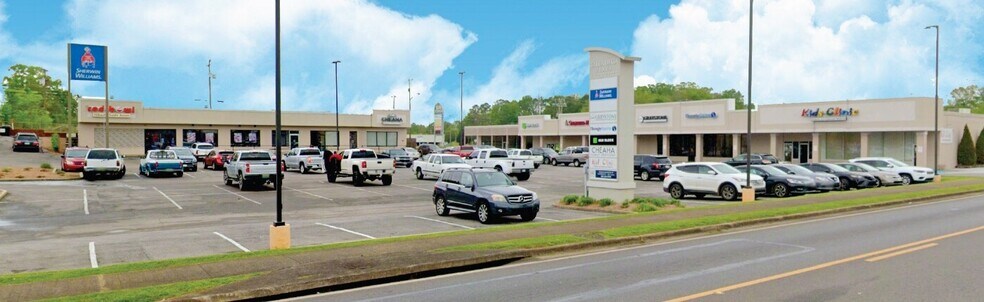 More Photos Of 111-115 Stephen J White Memorial Blvd, Talladega Unknown For Lease