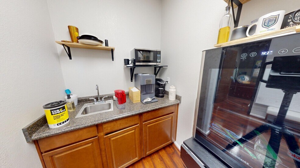 More Photos Of 2001 Windy Ter, Cedar Park Light Distribution For Sale