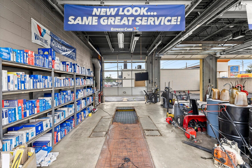 More Photos Of 8332 E 12 Mile Rd, Warren Service Station For Sale