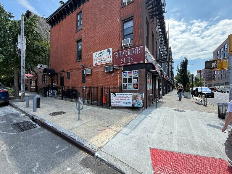 More Photos Of 99 5th Ave, Brooklyn Apartments For Lease