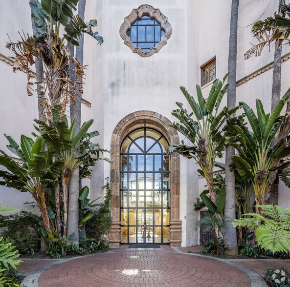 More Photos Of 1901 Newport Blvd, Costa Mesa Medical For Lease