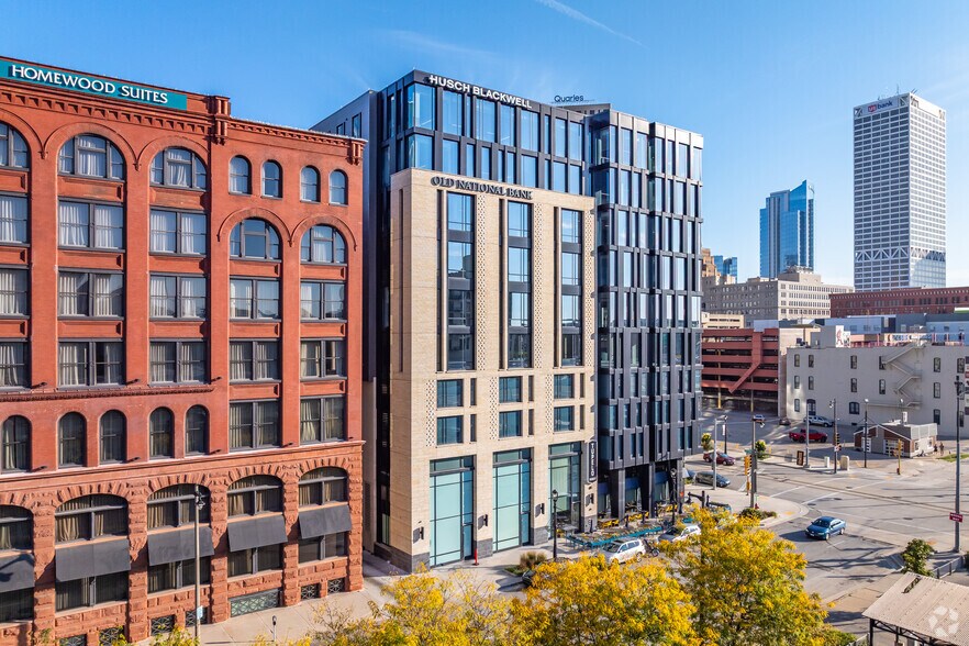 More Photos Of 511 N Broadway, Milwaukee Office For Lease