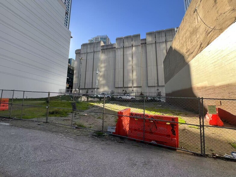More Photos Of 325 Fremont St, San Francisco Land For Sale