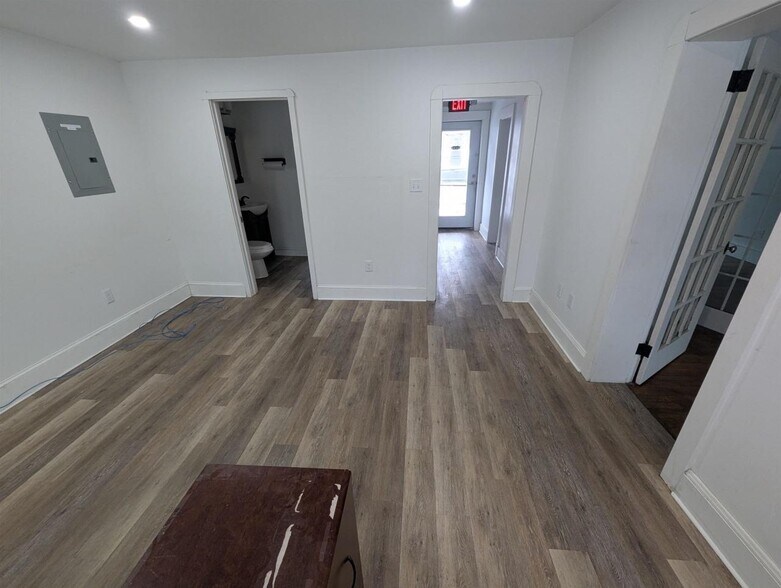 More Photos Of 623 Concord Ave, Saint Johnsbury Office For Lease