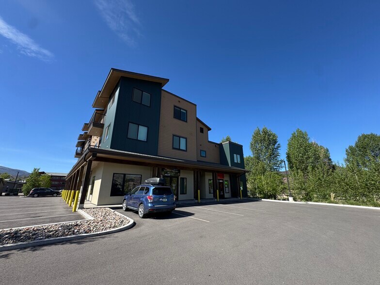 More Photos Of 700 Red Table dr, Gypsum Apartments For Sale