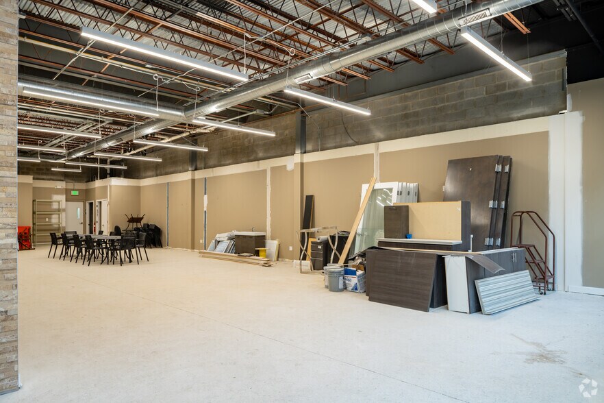 More Photos Of 812 S Main St, Royal Oak Loft Creative Space For Lease