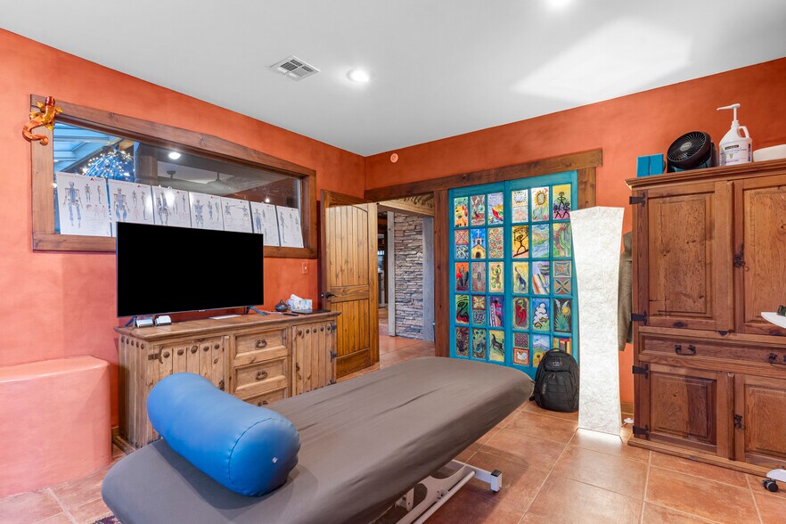 More Photos Of 3228 S Jamestown Ave, Tulsa Medical For Sale