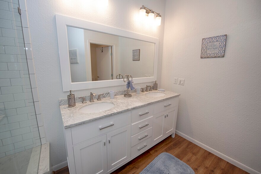 More Photos Of 3821 Nasa Pky, El Lago Lodge Meeting Hall For Sale