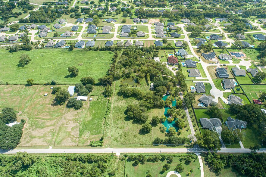 More Photos Of 3130 Bowser Rd, Fulshear Specialty For Sale