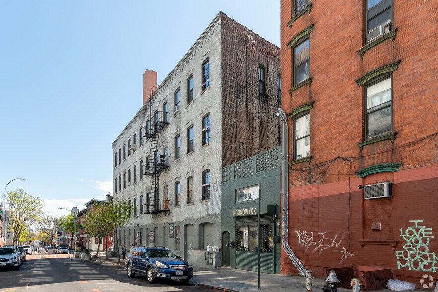 Primary Photo Of 235 Berry St, Brooklyn Apartments For Lease