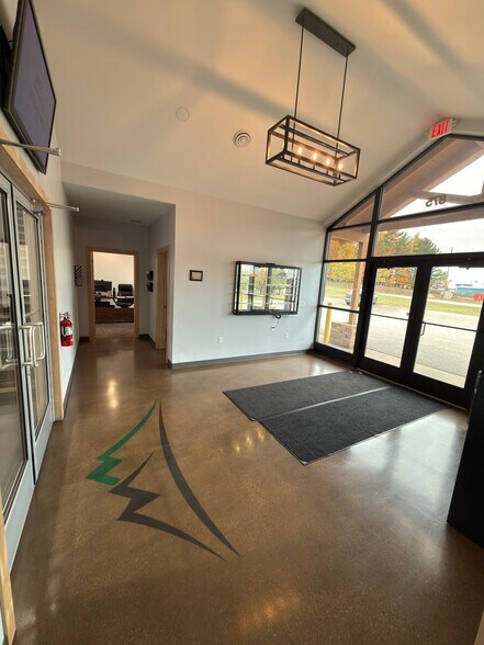 More Photos Of 875 Brookton Rd, Marquette Distribution For Sale