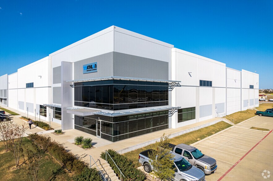 More Photos Of 2025 Midway Rd, Lewisville Distribution For Lease