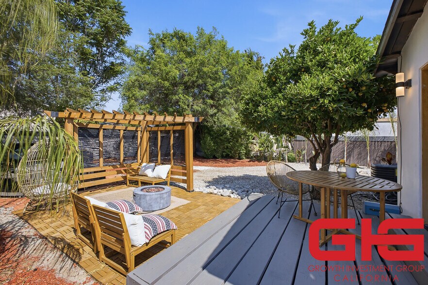 More Photos Of 261 N Oak Ave, Pasadena Multifamily For Sale
