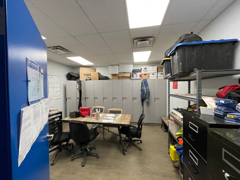 More Photos Of 280 Portage Clos, Sherwood Park Warehouse For Sale