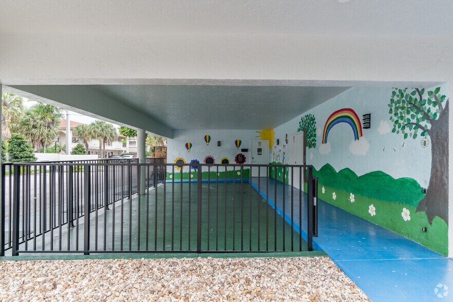 More Photos Of 164 W Royal Palm Rd, Boca Raton Office Residential For Lease