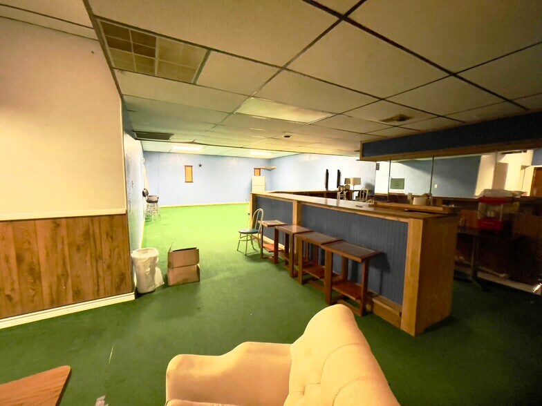 More Photos Of 815 S US Highway 281, Alice Hotel For Sale