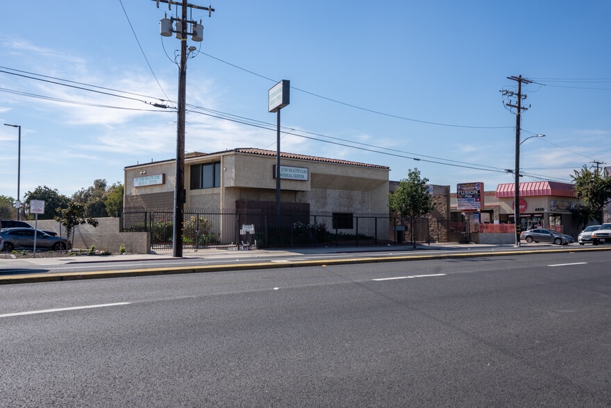 More Photos Of 4946 Florence Ave, Bell Medical For Lease