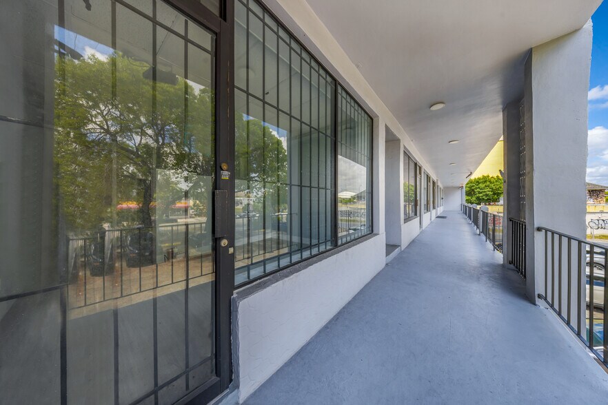 More Photos Of 752-776 W Flagler St, Miami Storefront Retail Office For Lease