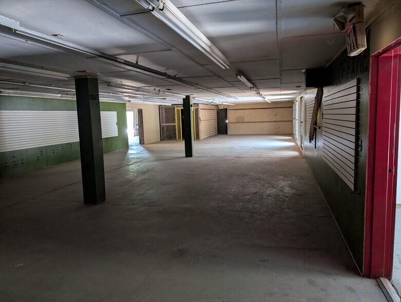More Photos Of 128 GA-520, Cusseta Warehouse For Sale
