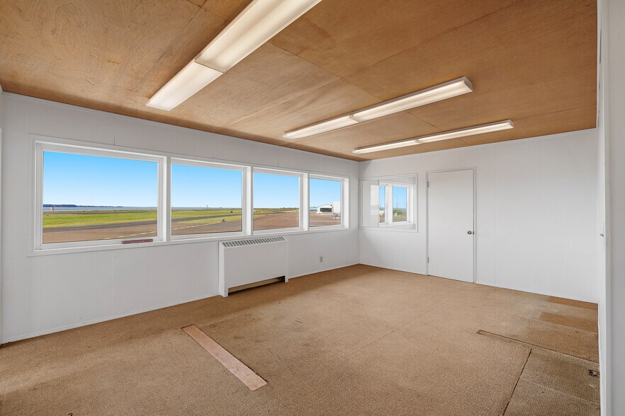 More Photos Of 1300 Airport way, Hoquiam Flex For Lease