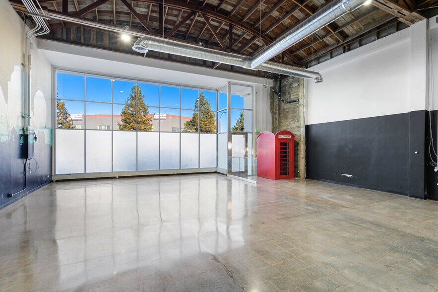 More Photos Of 1802-1808 El Camino Real, Redwood City General Retail For Lease