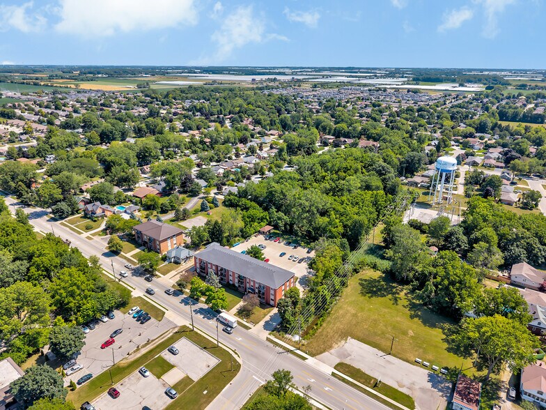 More Photos Of 109 Division St N, Kingsville Apartments For Sale