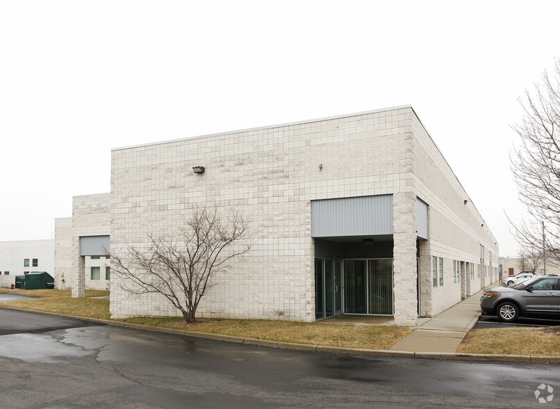 Primary Photo Of 1389 Wheaton Dr, Troy Light Manufacturing For Lease