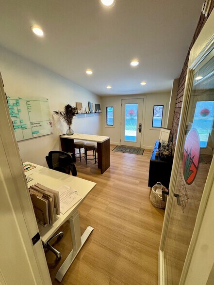 More Photos Of 51 E Monterey Way, Phoenix Medical For Lease