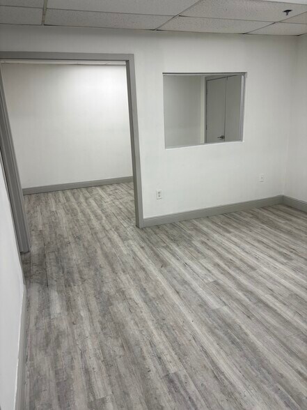 More Photos Of 7975 NW 21st St, Doral Warehouse For Lease