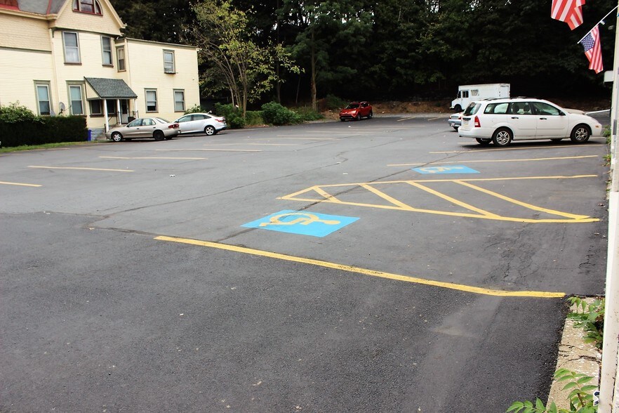 More Photos Of 424 N Croton Ave, New Castle General Retail For Sale