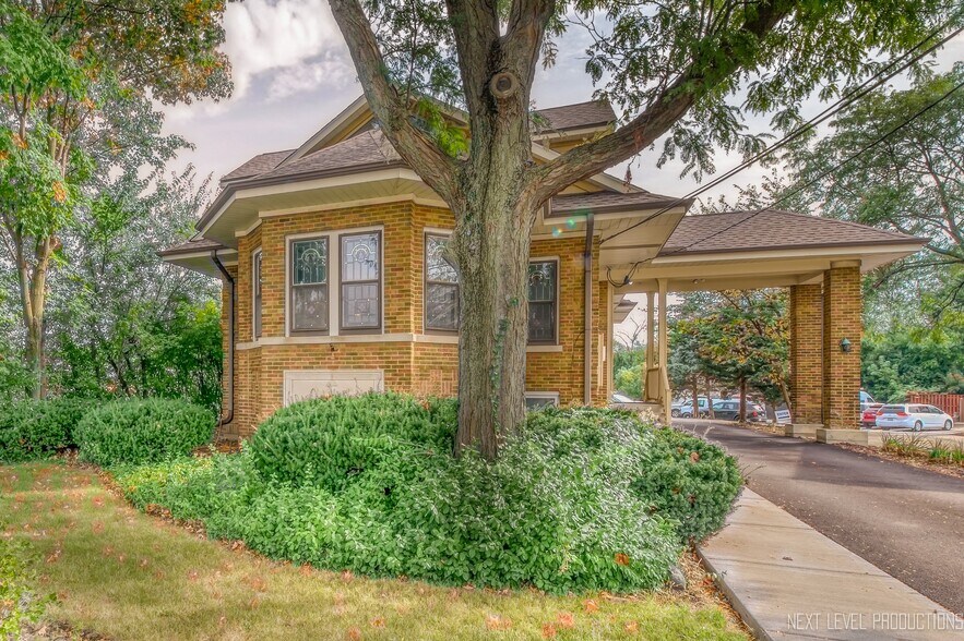 More Photos Of 402 E Roosevelt Rd, Wheaton Office For Sale