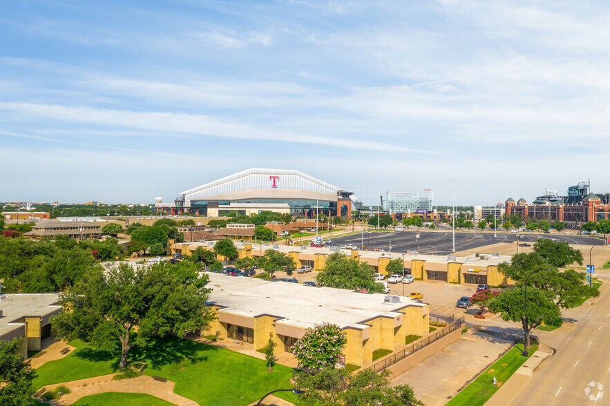 More Photos Of 2008 E Randol Mill Rd, Arlington Unknown For Lease