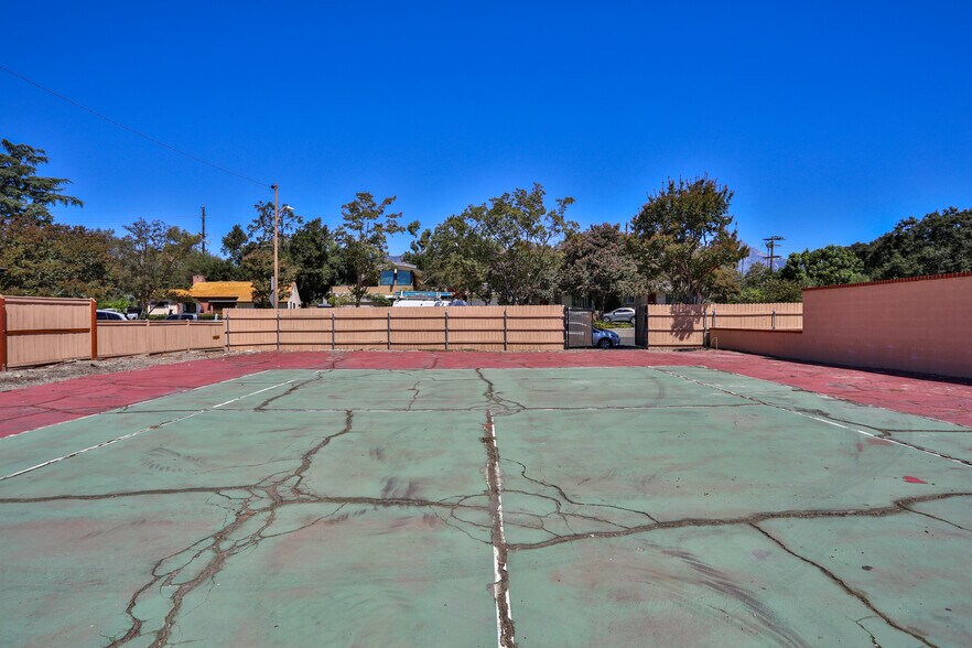More Photos Of 540 Baughman Ave, Claremont Land For Sale