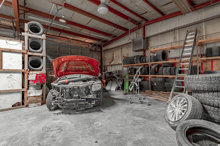 More Photos Of 316 Highway 190 E, Huntsville Auto Repair For Sale