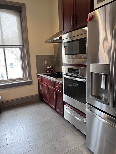 More Photos Of 511 N New St, Bethlehem Office Residential For Sale