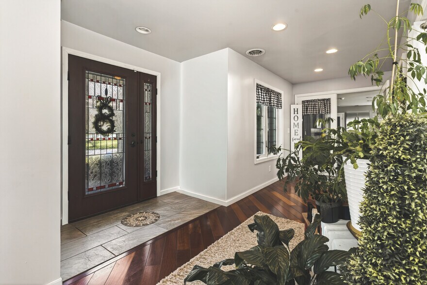 More Photos Of 690 Main St, Vintondale Loft Creative Space For Sale