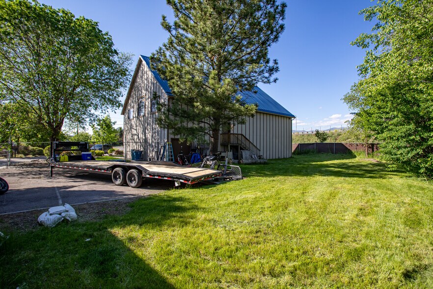 More Photos Of 1300 Clark Fork Dr, Missoula Freestanding For Sale