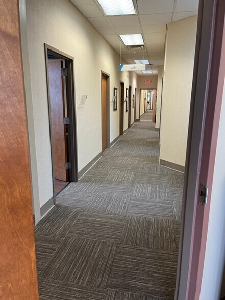 More Photos Of 3747 W Fork Rd, Cincinnati Medical For Lease