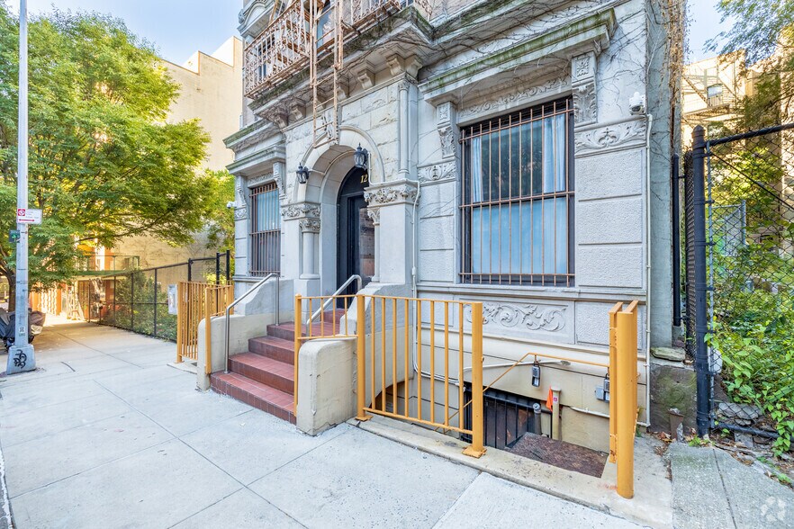 More Photos Of 12 W 104th St, New York Apartments For Sale