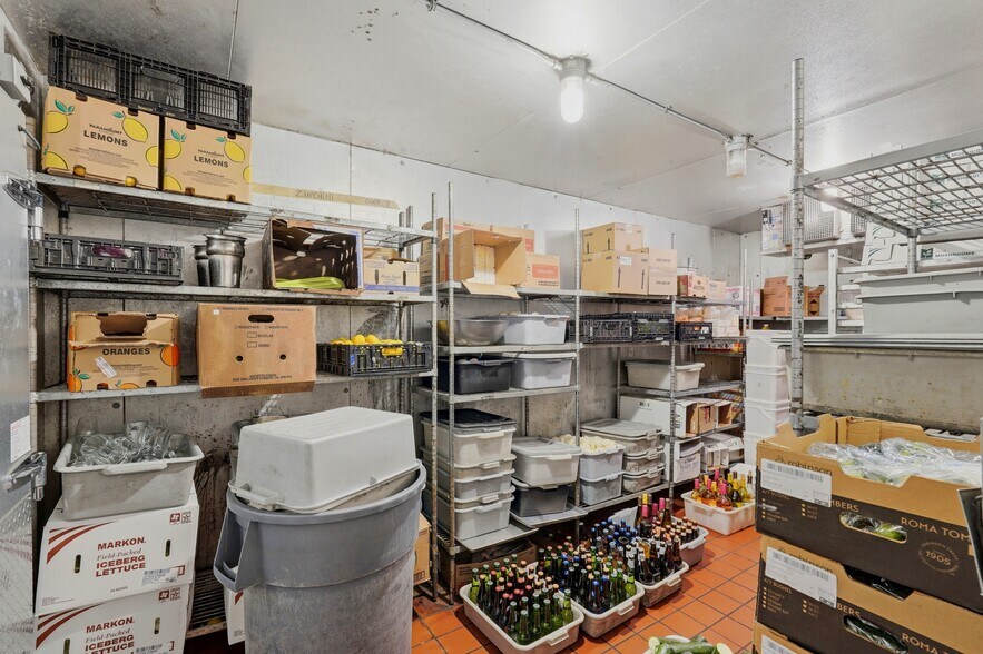 More Photos Of 72 N 850 E, Lehi Restaurant For Sale