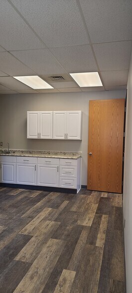 More Photos Of 4074 Mt Royal Blvd, Allison Park Medical For Lease