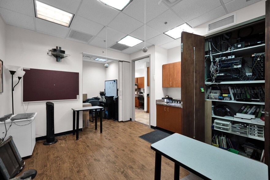More Photos Of 8404 E Shea Blvd, Scottsdale Medical For Lease