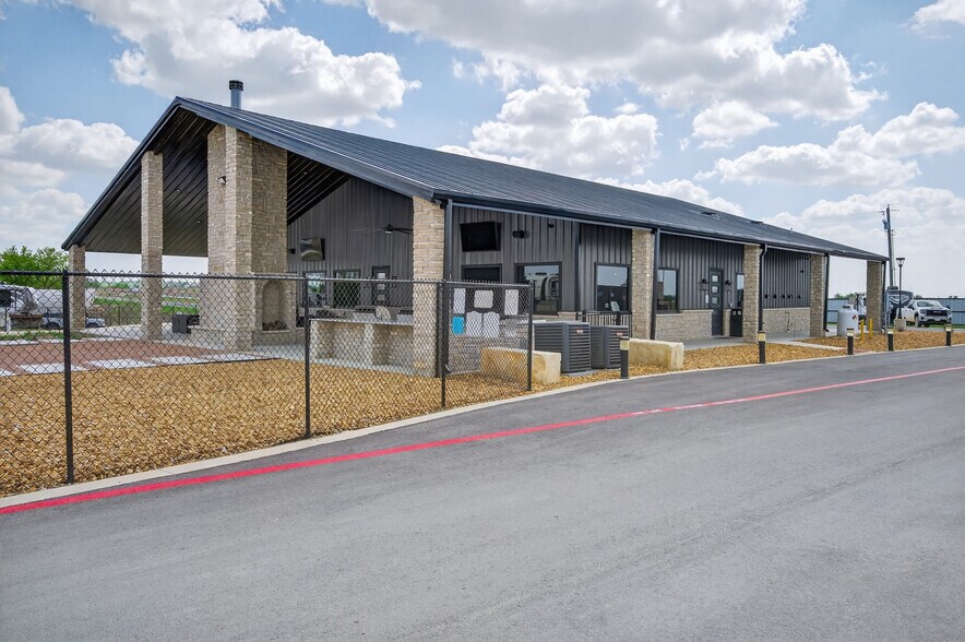 More Photos Of 9630 E US Highway 190, Rogers Trailer Camper Park For Sale