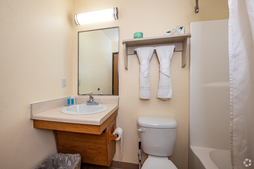 More Photos Of 111 Cajun Way, Amelia Hospitality For Sale