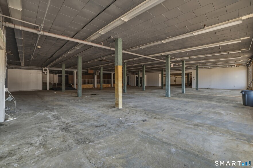 More Photos Of 1930 Silas Deane Hwy, Rocky Hill Freestanding For Sale